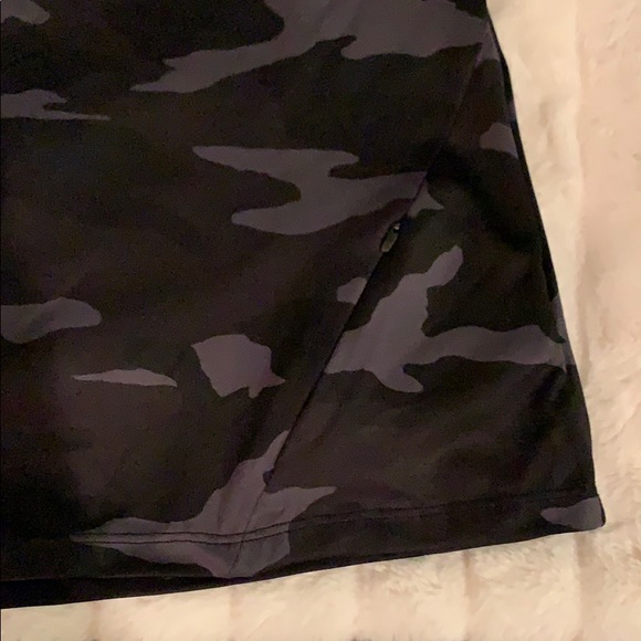 NWT Athleta Contender Camo Support top - Picture 5 of 8